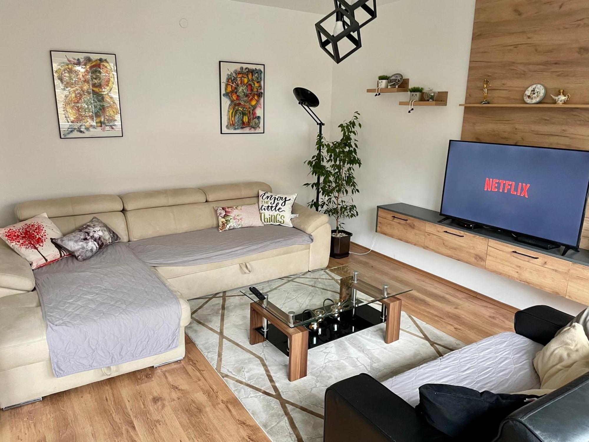 Luxury City Center Apartment Skopje Exteriör bild